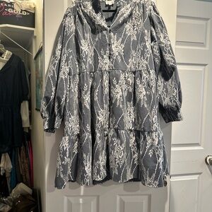 Gray and White lace Patterned Dress